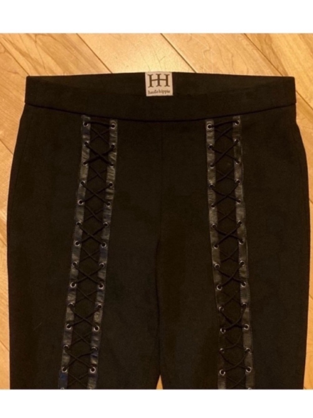 Haute Hippie lace up the front
lamb leather trimmed black leggings size small - Picture 2 of 10